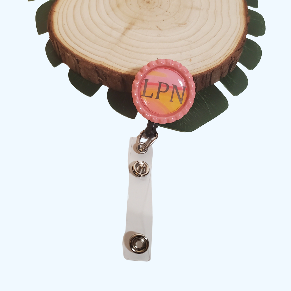LPN Badge Reel with Retractable ID Holder – Decorative Flattened Bottle Cap Nurse Badge Reel – Practical Nursing Gift