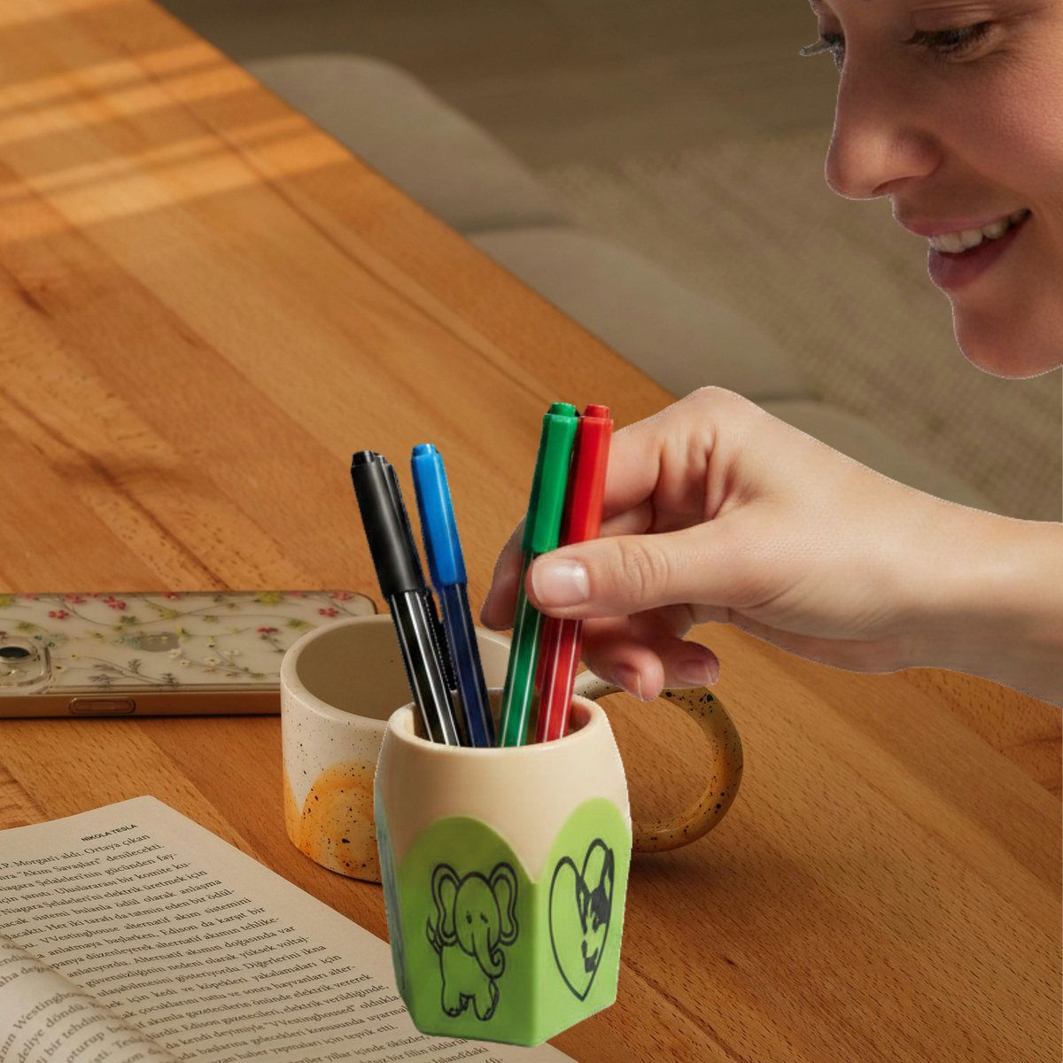 Pencil-Shaped Pen & Pencil Holder | Cute Desktop Organizer | Pencil Cup for Office, Teacher & Student Desk